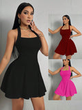 Vestido Corto Estilo Y2K con Cuello Halter y Falda Acampanada